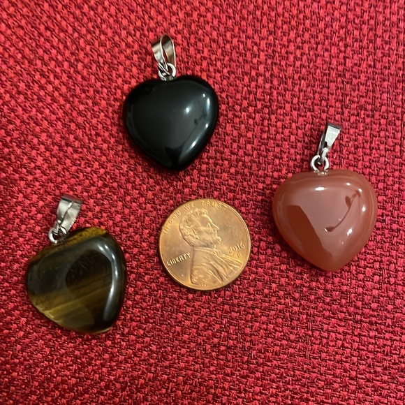 3 heart semi precious stones carnelian , Tigers eye Onyx each has a bail pendant - Picture 7 of 7